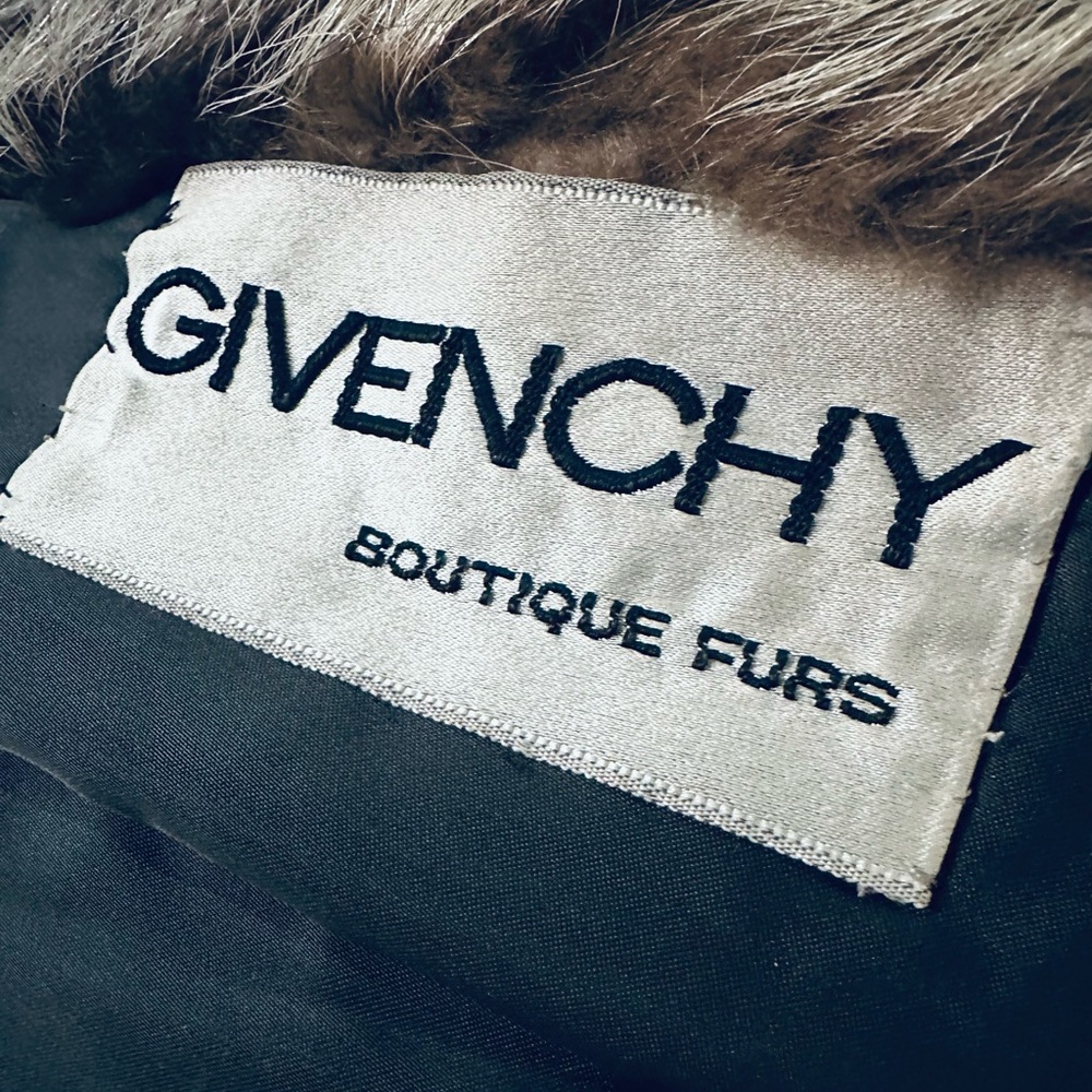 Givenchy Boutique Furs x Blum’s Vogue Luxurious Raccoon Fur Coat - Picture 6 of 7